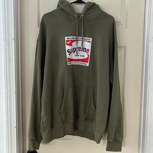 Supreme men's hooded sweatshirt